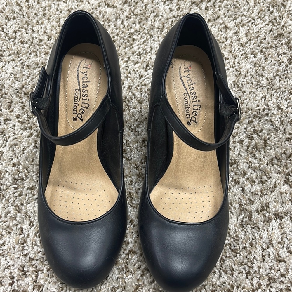 Cityclassified Mary Jane Size 6